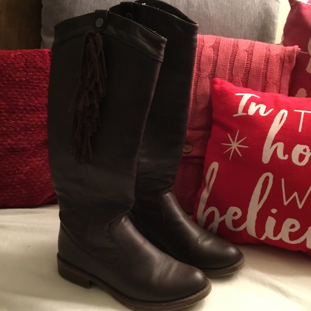 XOXO boots!